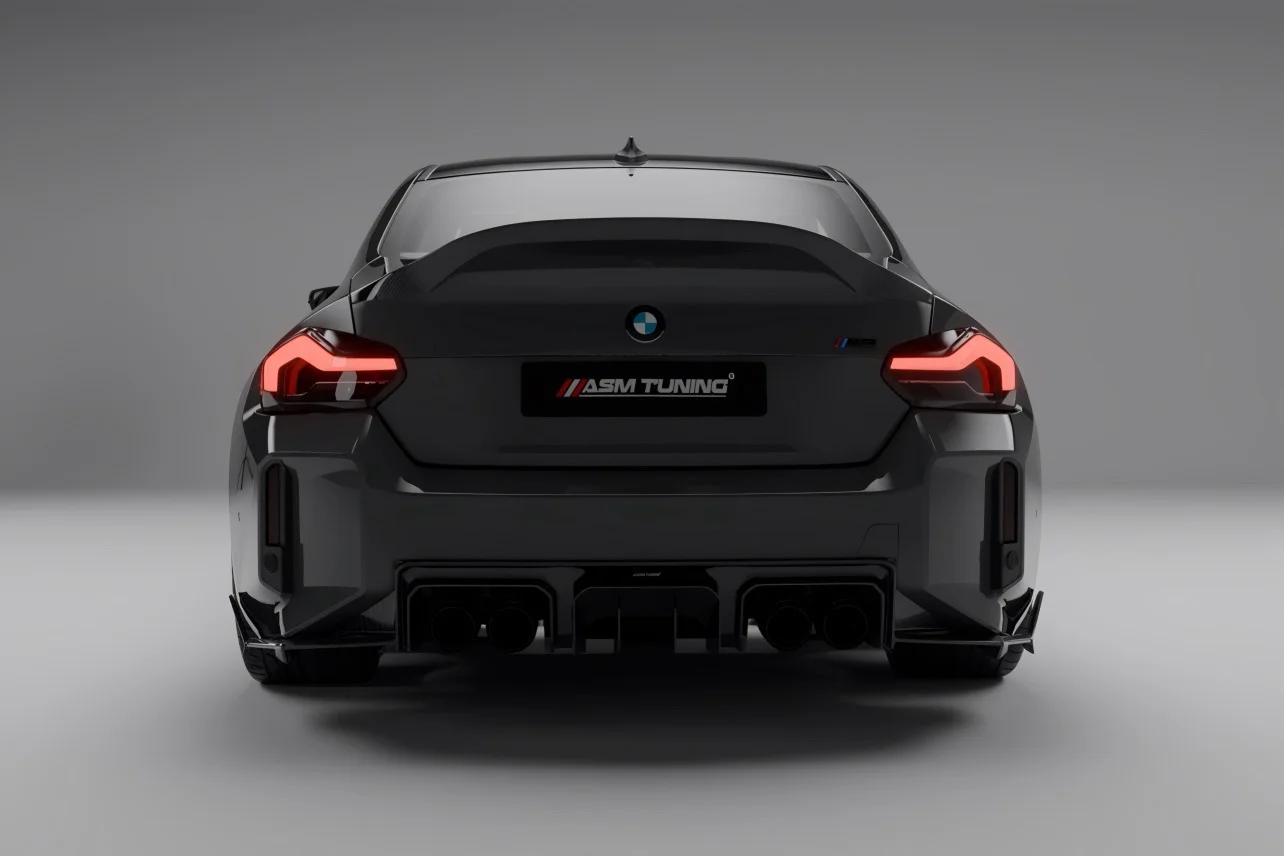 BMW M2 cu difuzor și eleron din fibră de carbon autentică ASM Tuning – ilustrare a avantajelor materialelor premium în tuning auto față de plastic ABS