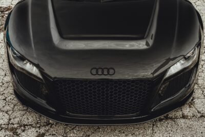 Piese auto din fibră de carbon – greutate redusă și performanță crescută