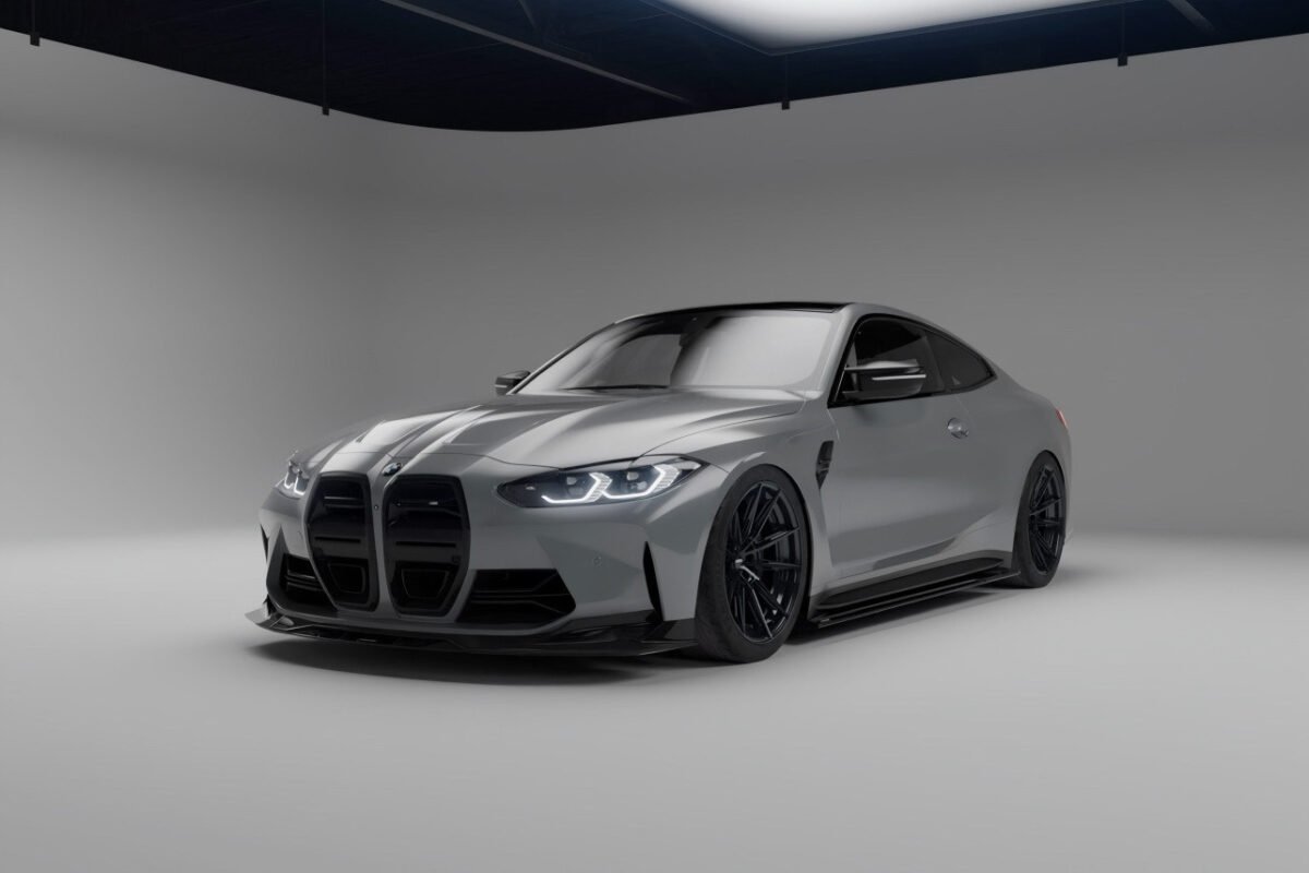 Piese din carbon pentru body kit montate pe mașină sport – tuning auto pentru performanță și stil