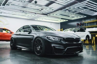 Piese din Fibră de Carbon: De Ce Sunt Alegerea Ideală în Tuning Auto BMW, Audi, Mercedes și VW echipate cu piese din fibră de carbon pentru tuning de performanță și stil premium